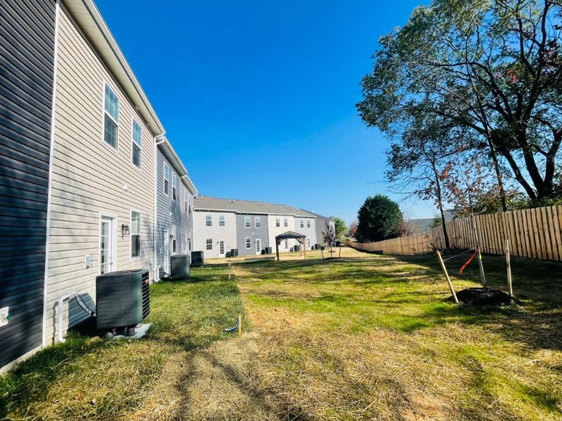 Building Photo - 425 Tevis St