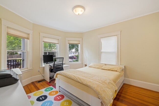 Building Photo - 29 Worcester St