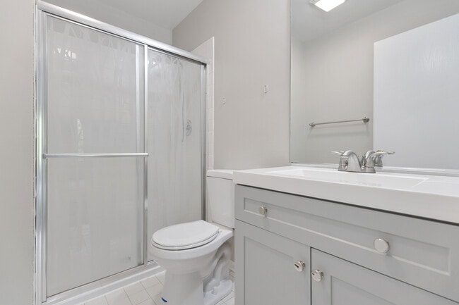 Building Photo - 414 Villa Cir Dr