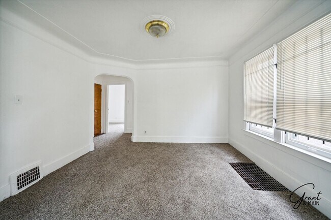 Building Photo - 14920 Washburn St