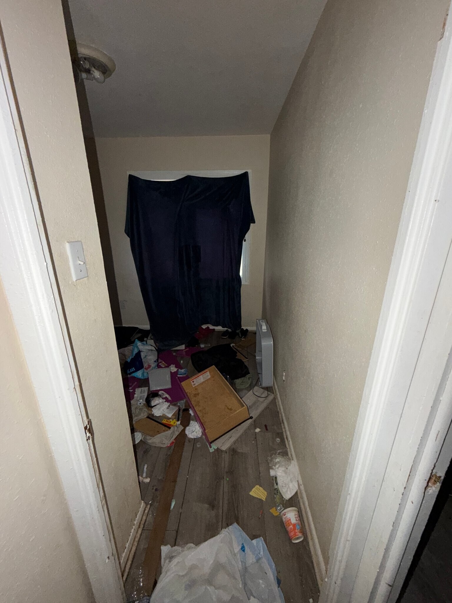 Building Photo - 2 E Adams Dr