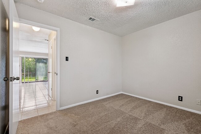 Building Photo - 6991 Sunset Village Dr