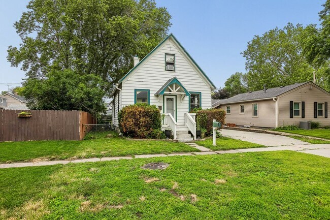 Building Photo - 3 bedroom in Fremont