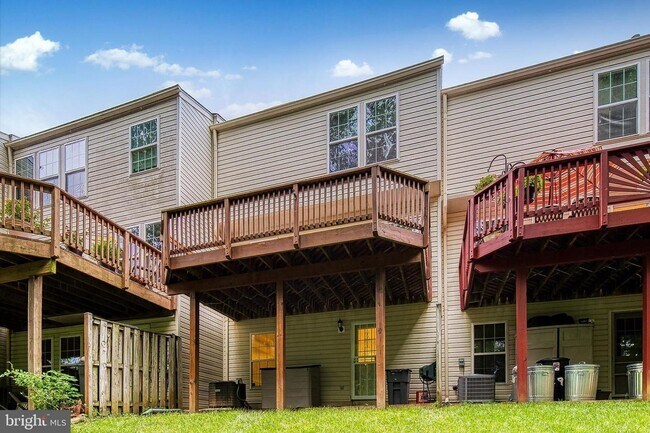 Building Photo - 27 Silver Birch Ct