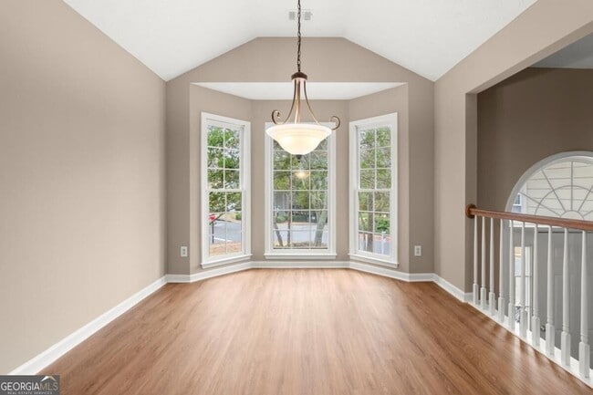 Building Photo - 16 Valleyside Dr