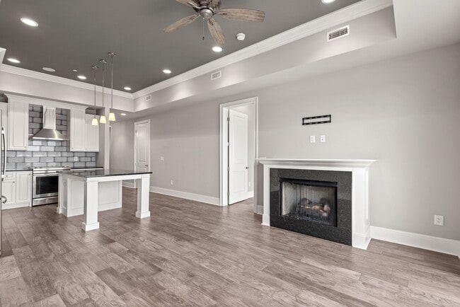 Building Photo - Lakefront Condo at Revery Point