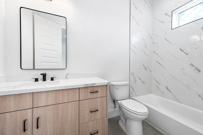 Building Photo - 3619 Bremond St