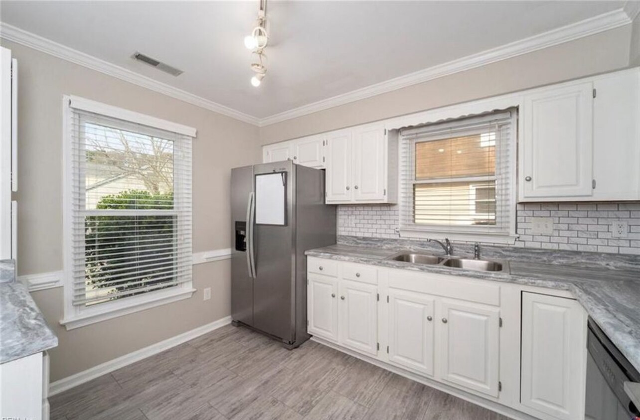 Building Photo - 418 Lake Havasu Dr