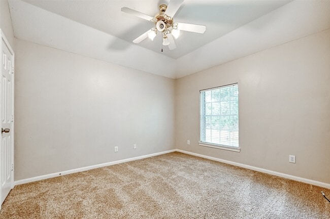 Building Photo - 22011 Windmill Bluff Ln