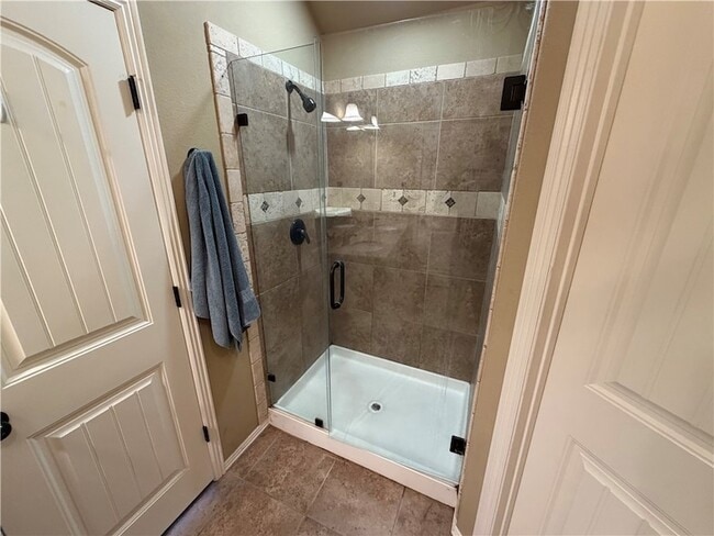 Building Photo - 3302 SW Briar Creek Ave