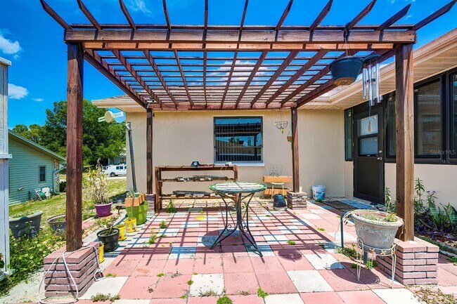 Building Photo - 8992 Hernando Way