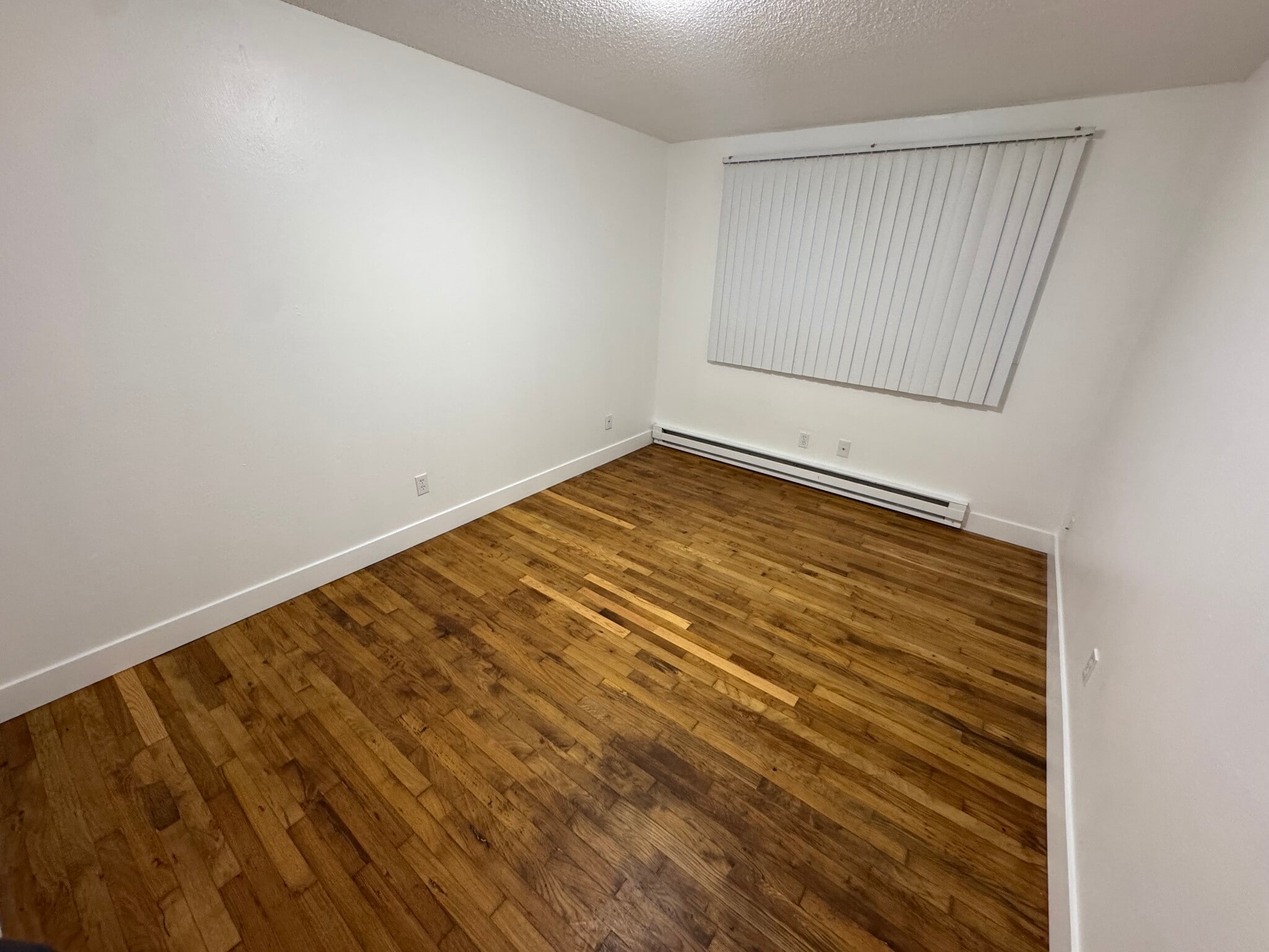 Building Photo - 3622 E 13th St