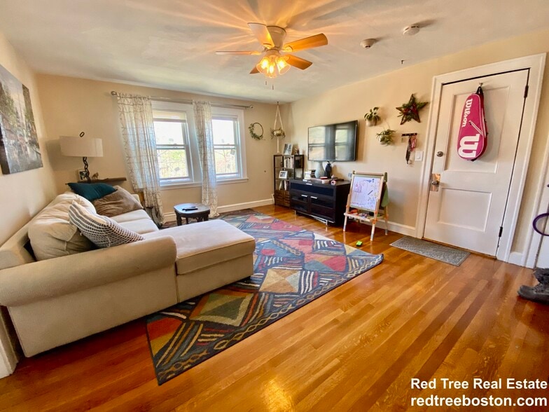 Building Photo - 4907 Washington St