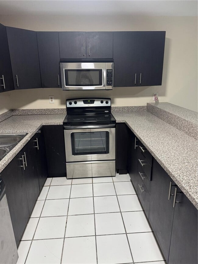 Building Photo - 129 San Remo Blvd