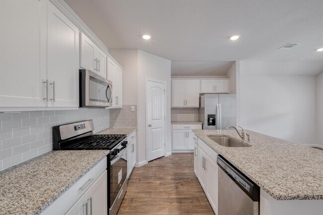 Building Photo - 109 Bethpage Dr