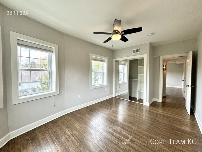 Building Photo - Gorgeous 3 Bedroom in Heart of West Plaza