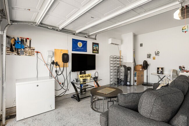 Building Photo - 8207 Star Ter Dr