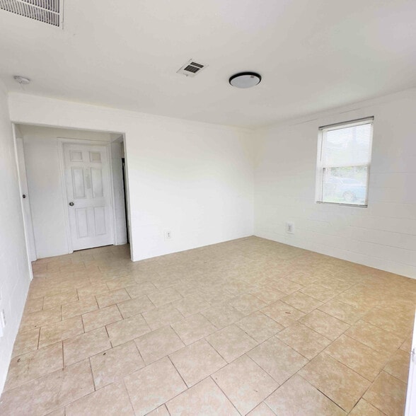 Building Photo - 8724 Forshey St