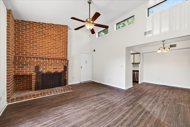 Building Photo - 113 Turtle Creek Rd