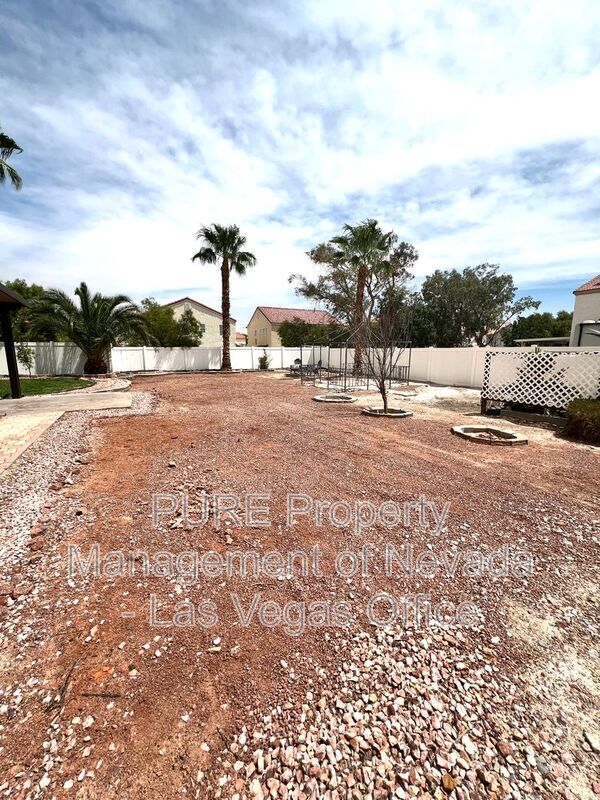 Building Photo - 6712 Petrified Forest St