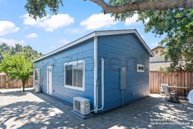 Building Photo - 1151 Francine Ct