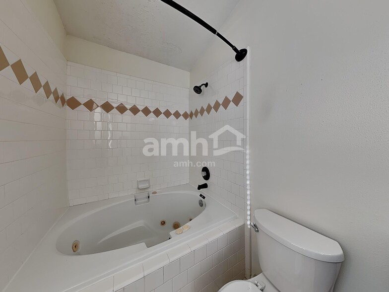 Building Photo - 6514 S 4195 W