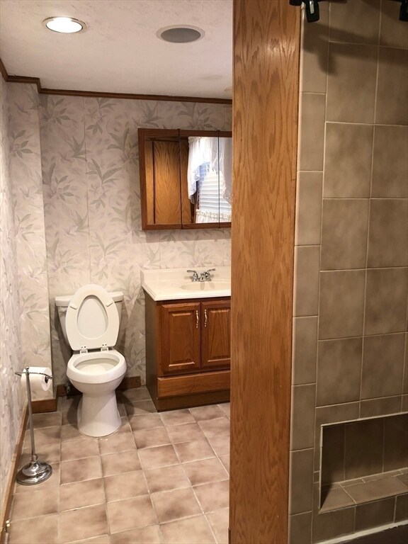 Building Photo - 184 Middle St