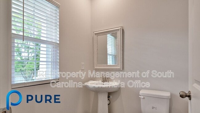 Building Photo - 105 Cart Way