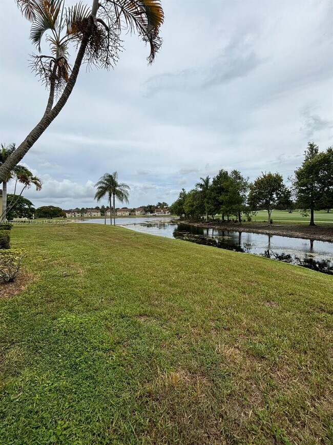 Building Photo - 12620 Vista Isles Dr