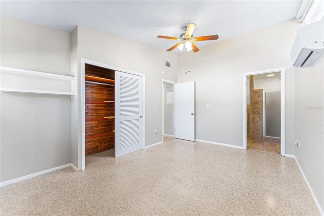 Building Photo - 6912 Alderwood Dr