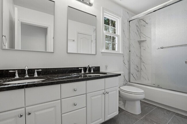 Building Photo - Stunning Home in Desirable Lochmere Community - Available NOW!