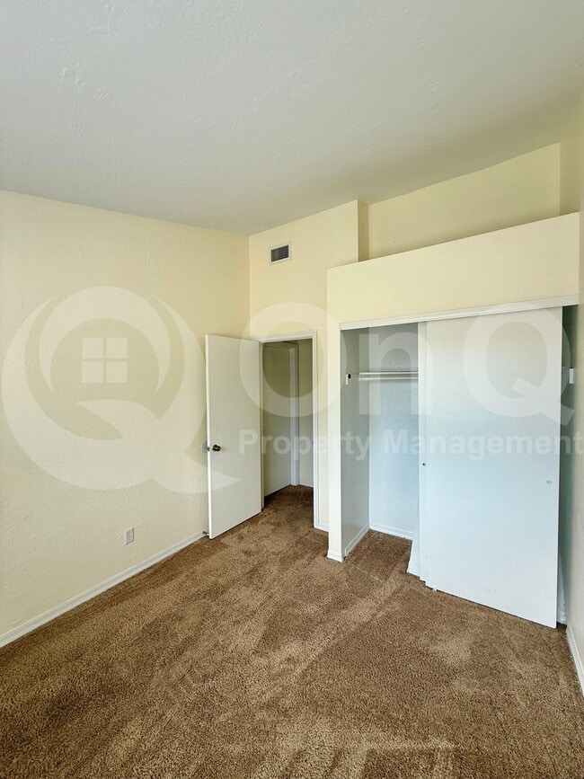 Building Photo - 500 N Roosevelt Ave