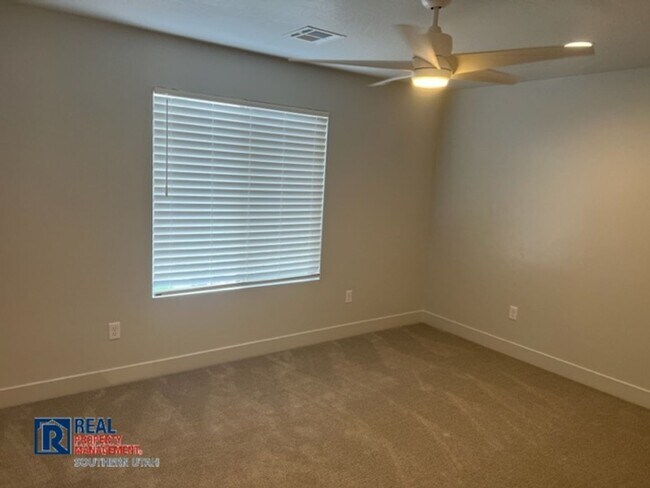 Building Photo - 4 Bedroom Home in Desert Canyons