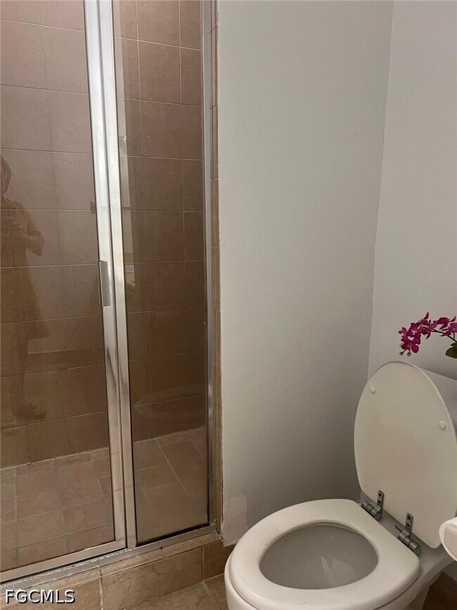 Building Photo - 8358 Bernwood Cove Loop