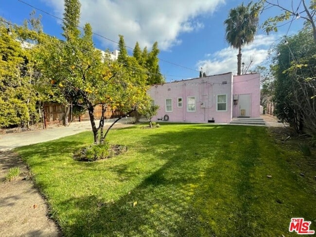 Building Photo - 459 S Holt Ave