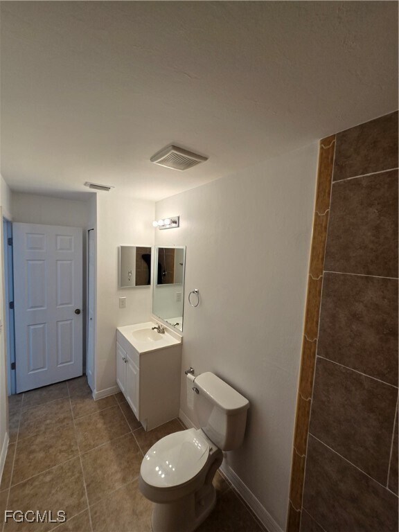 Building Photo - 3820 SW 16th Pl