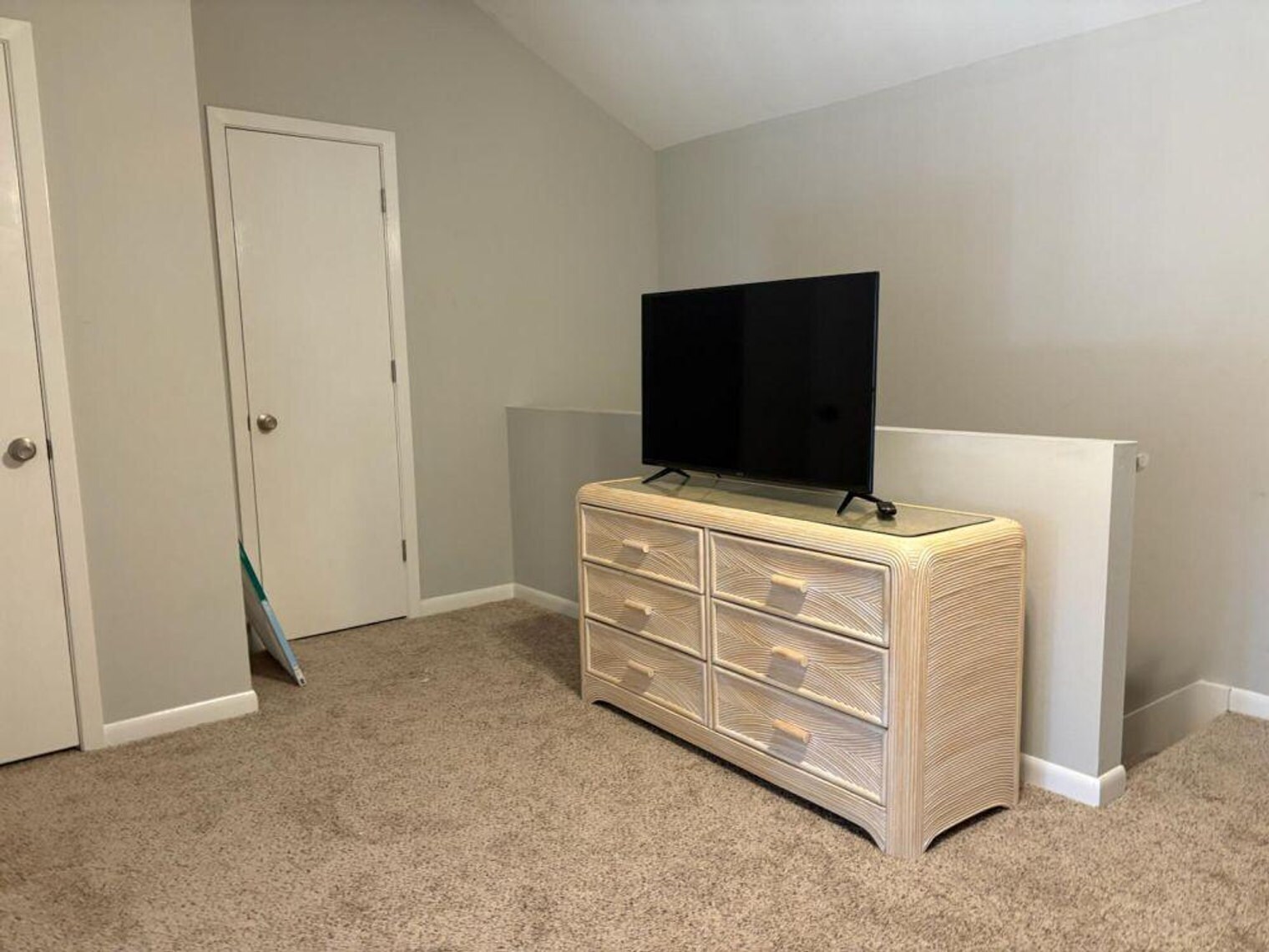 Building Photo - 3806 Spinnaker Dr