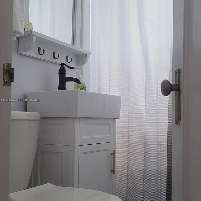 Building Photo - 3710 Collins Ave