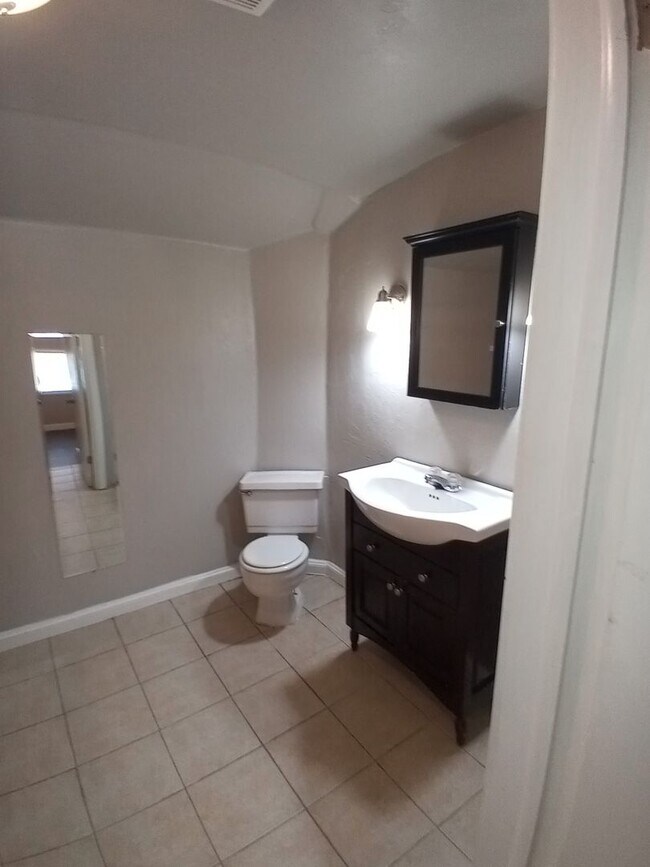 Building Photo - 1817 Breckenridge Dr