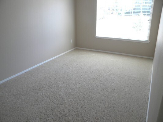 Building Photo - Excellent Location! 3 br 2.5 bth - Walking...