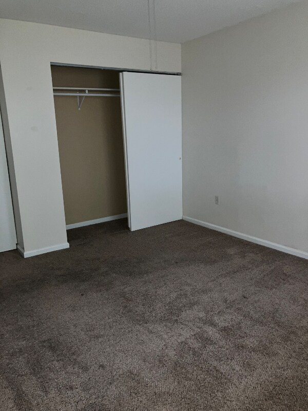 Building Photo - 1718 Hunters Trail