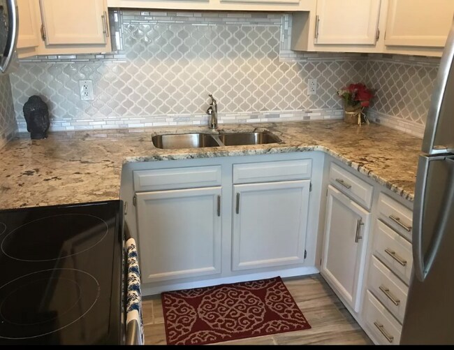 Building Photo - 239 Nesbitt St