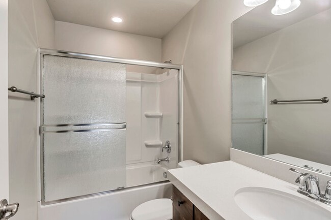 Building Photo - 3 Bed Townhome - Provo Slate Canyon