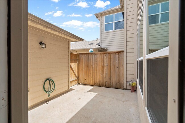 Building Photo - 9254 Solvista Pass Ln