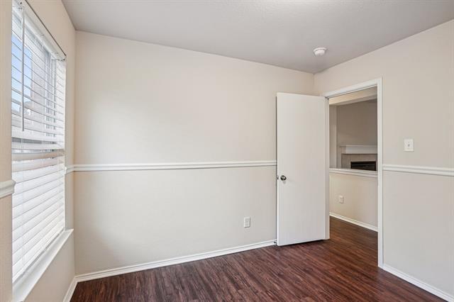 Building Photo - 9120 Sun Haven Way