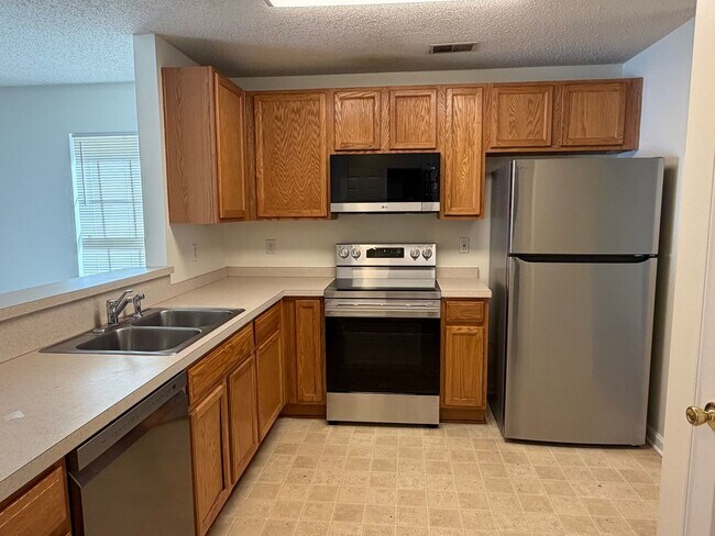 Building Photo - Two Bedroom Townhome in The Farm