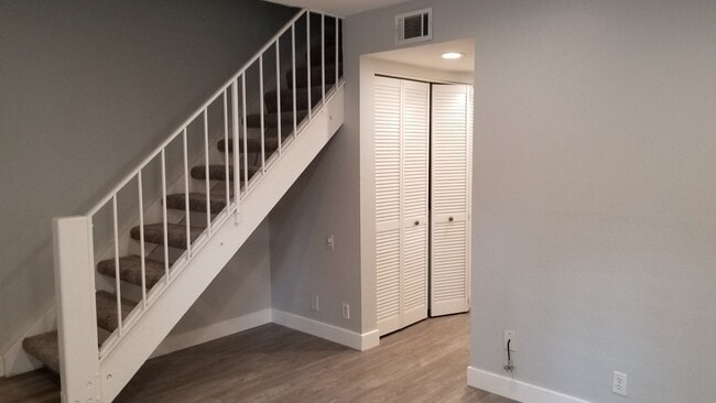 Building Photo - North Davis Condo-Available