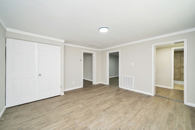 Building Photo - Stunning Renovated 3BR/2BA Home – Move-In ...