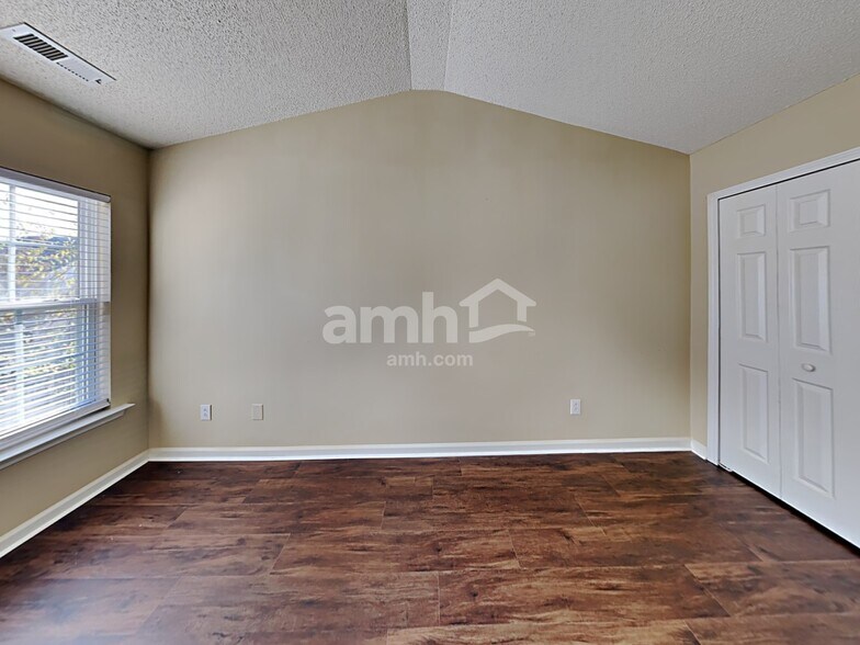 Building Photo - 104 Indian Overlook Ct