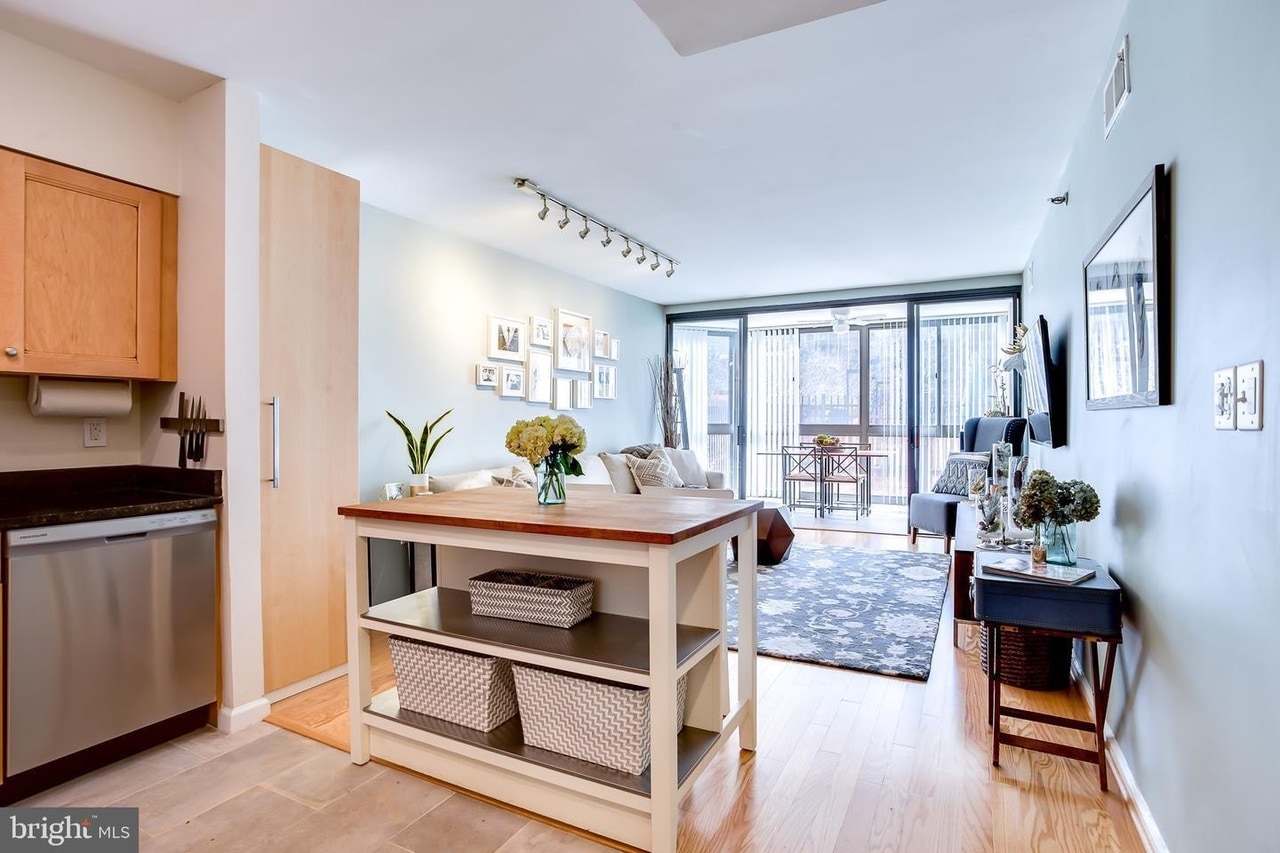 Kitchen Built-in Additional Cabinet - 1001 N Randolph St